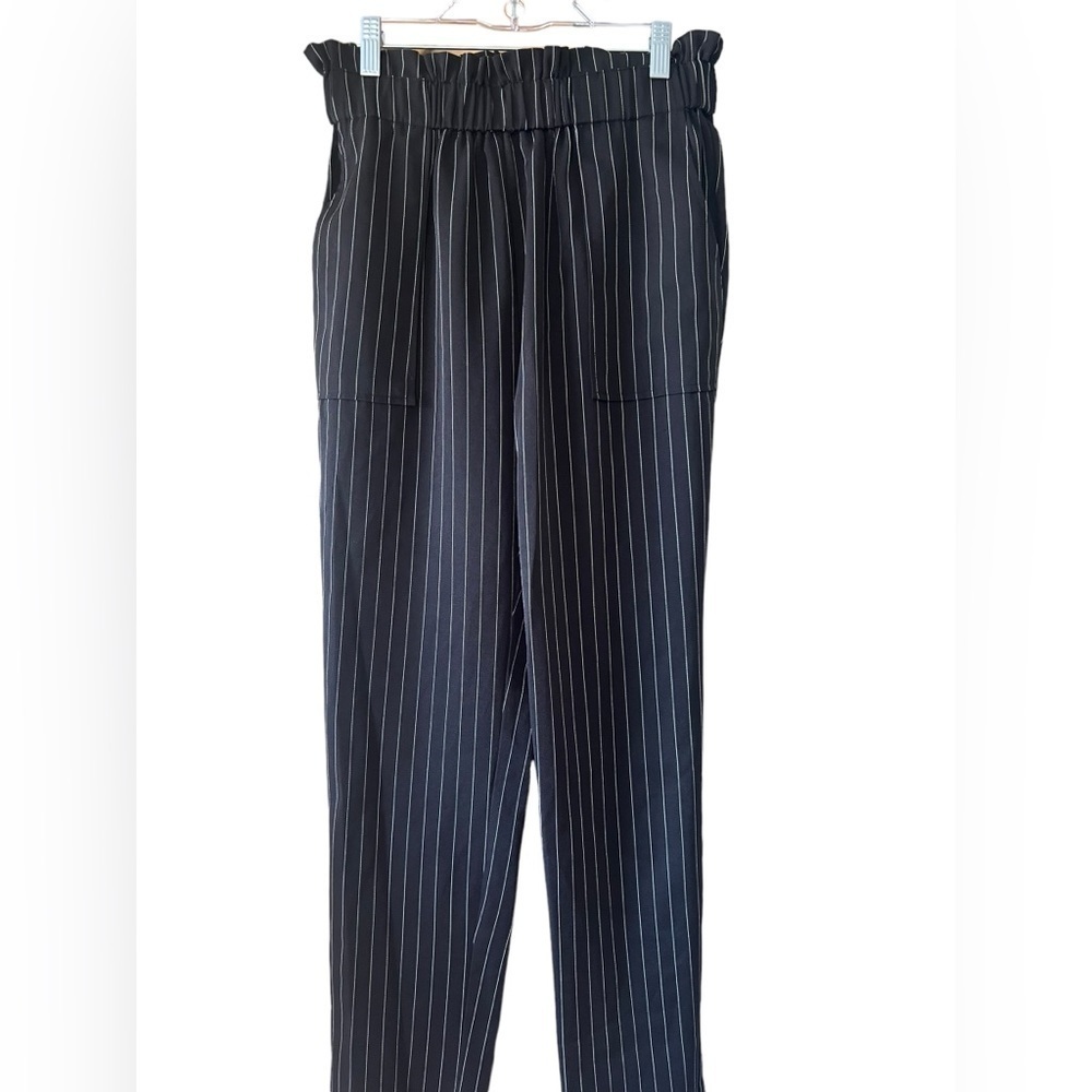Style Rack Black White Pinstripe High Rise Elastic Waist‎ Tapered Dress Pants